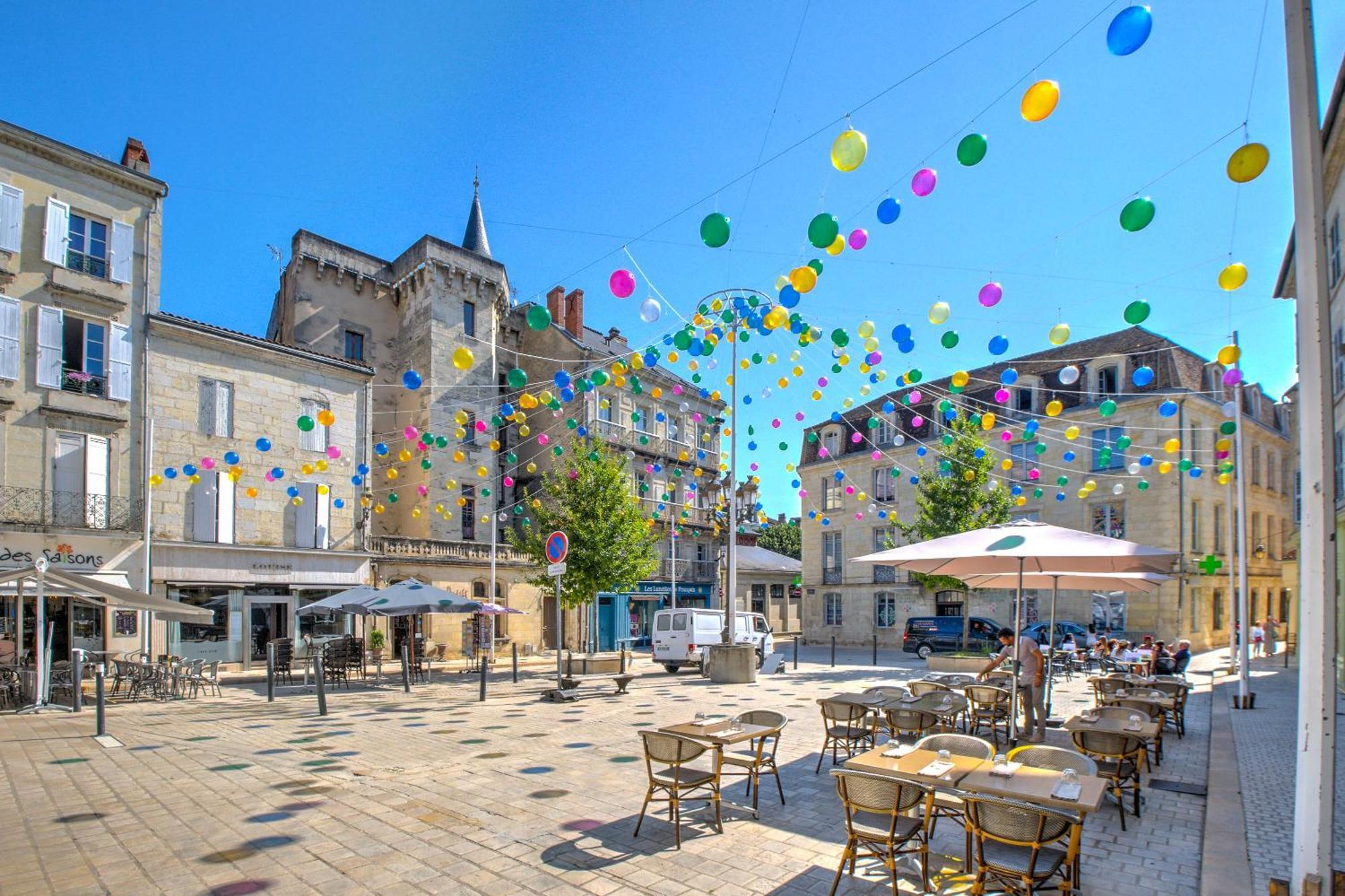 Miraflores, Appartement En Ville Perigueux Luaran gambar